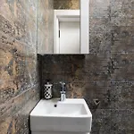 Two-bedroom With Free Private Parking And 6min To Center * Пловдив