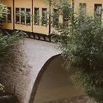Two-bedroom With Free Private Parking And 6min To Center * Пловдив