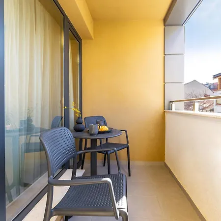 Two-bedroom With Free Parking And 6min To Center Apartament Płowdiw
