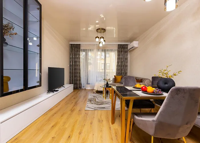 Two-bedroom With Free Private Parking And 6min To Center