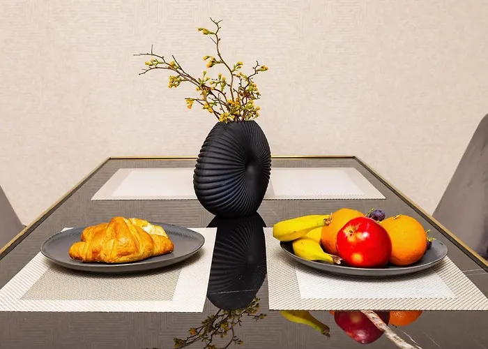 Two-bedroom With Free Private Parking And 6min To Center דירה פלובדיב