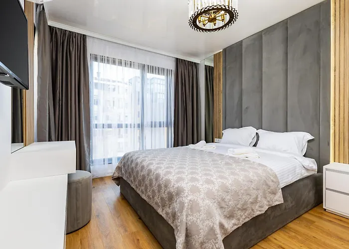 דירה Two-bedroom With Free Private Parking And 6min To Center