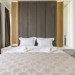 Two-bedroom With Free Private Parking And 6min To Center Апартаменты *