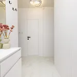 Two-bedroom With Free Private Parking And 6min To Center Apartment