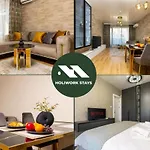 Two-bedroom With Free Private Parking And 6min To Center Apartment