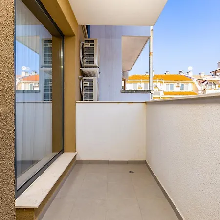 Two-bedroom With Free Private Parking And 6min To Center *