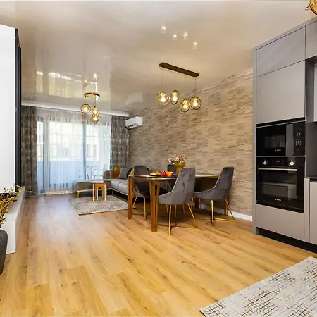 Апартамент Designer 2br With Private Parking By Flat Manаger