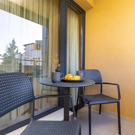 Two-bedroom With Free Private Parking And 6min To Center 아파트