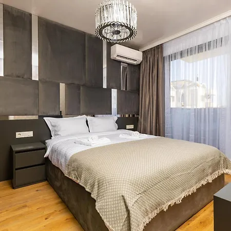 Two-bedroom With Free Private Parking And 6min To Center Plovdiv