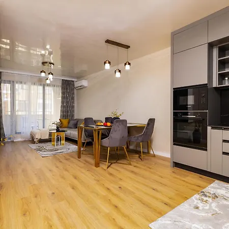 Two-bedroom With Free Private Parking And 6min To Center 아파트