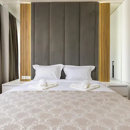 Two-bedroom With Free Private Parking And 6min To Center Apartman *