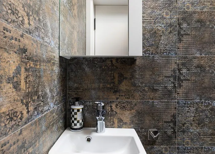 Two-bedroom With Free Private Parking And 6min To Center * Φιλιππούπολη