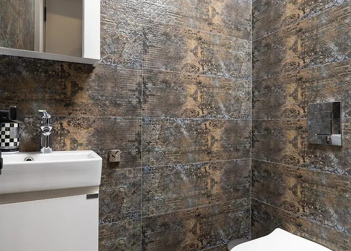 Διαμέρισμα Two-bedroom With Free Private Parking And 6min To Center *