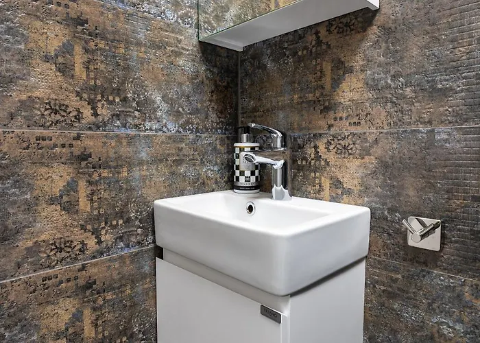 شقة Two-bedroom With Free Private Parking And 6min To Center بلوفديف