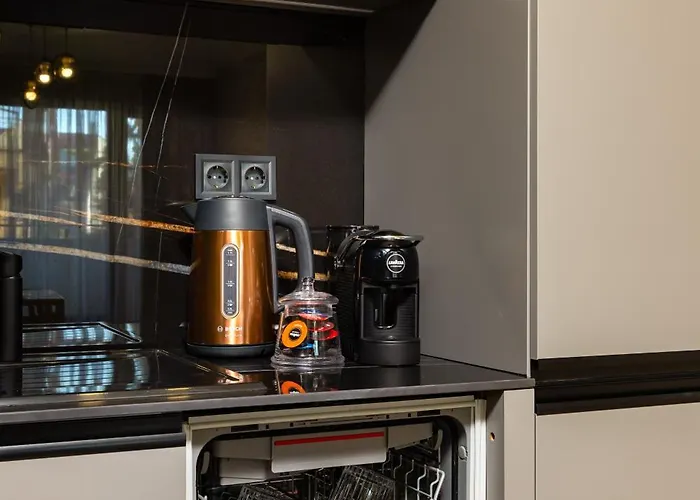 Διαμέρισμα Two-bedroom With Free Private Parking And 6min To Center *